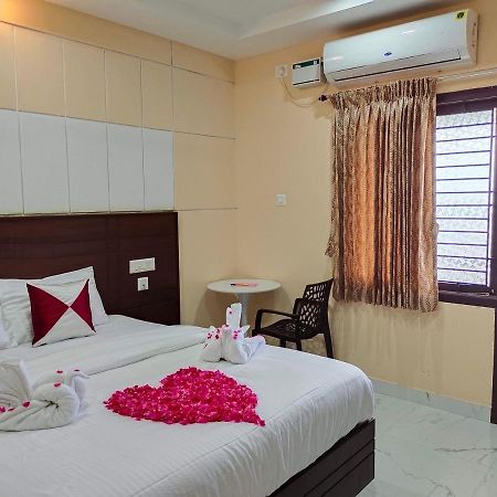 Hotel John Towers Tirunelveli Esterno foto