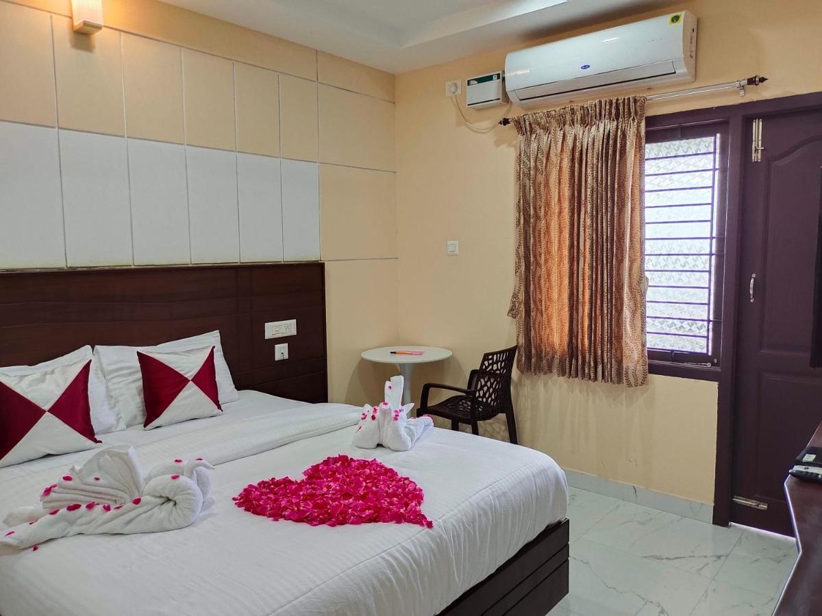 Hotel John Towers Tirunelveli Esterno foto
