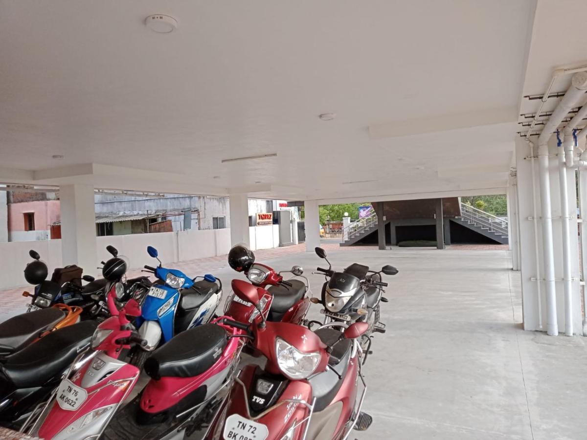 Hotel John Towers Tirunelveli Esterno foto