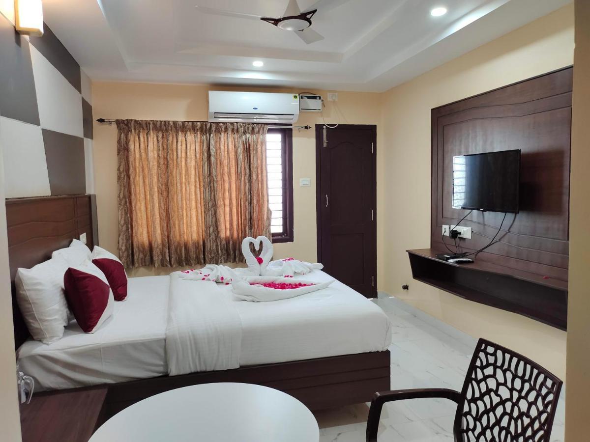 Hotel John Towers Tirunelveli Esterno foto