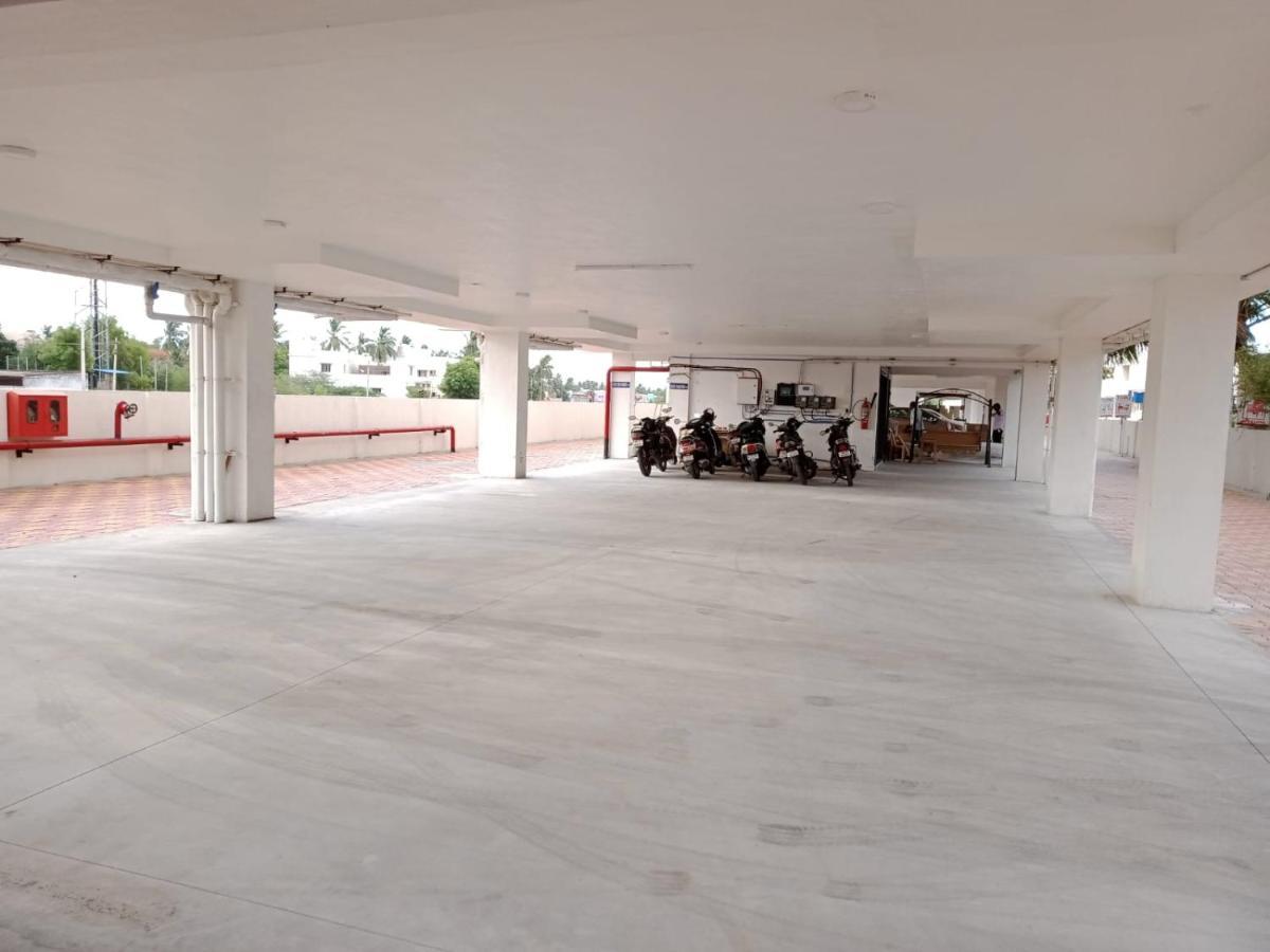 Hotel John Towers Tirunelveli Esterno foto