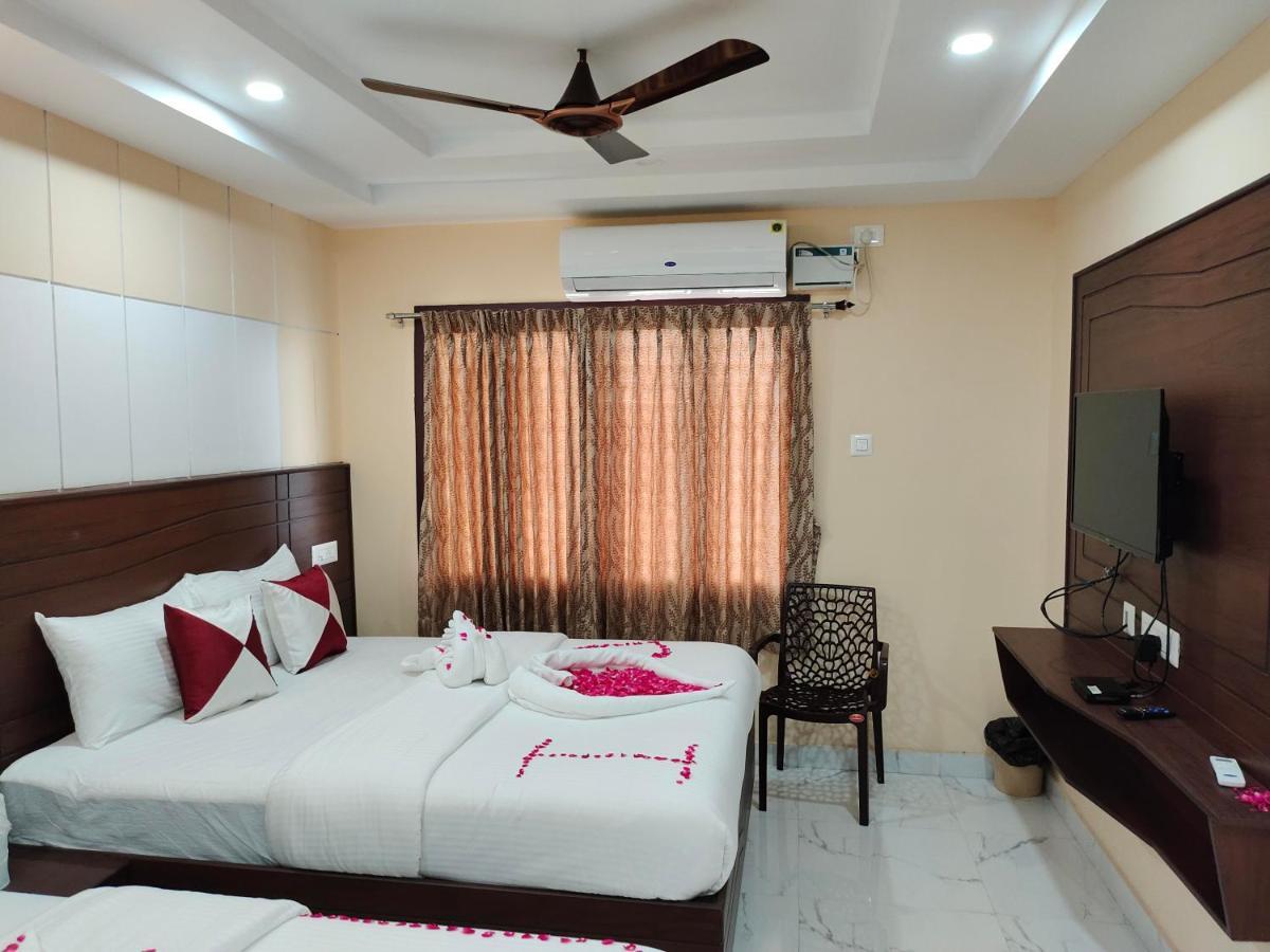 Hotel John Towers Tirunelveli Esterno foto